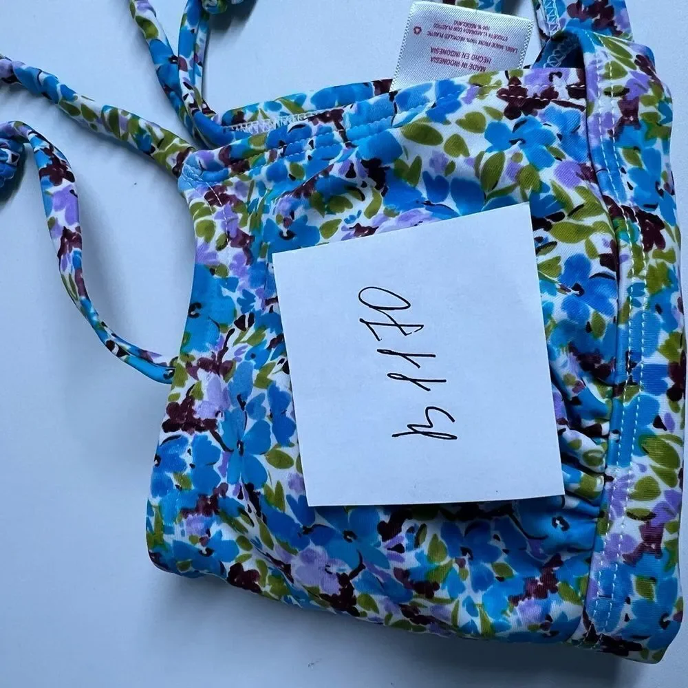 Juniors' Apron Front Bralette Bikini Top - Xhilaration Multi Floral M